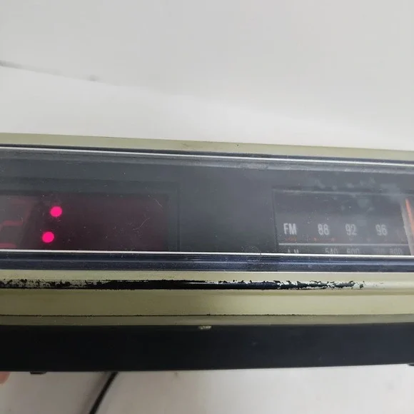 Vintage Westclox Digital Am FM Radio Alarm Clock Wood Grain 80170-01 Tested Work - Picture 9 of 16
